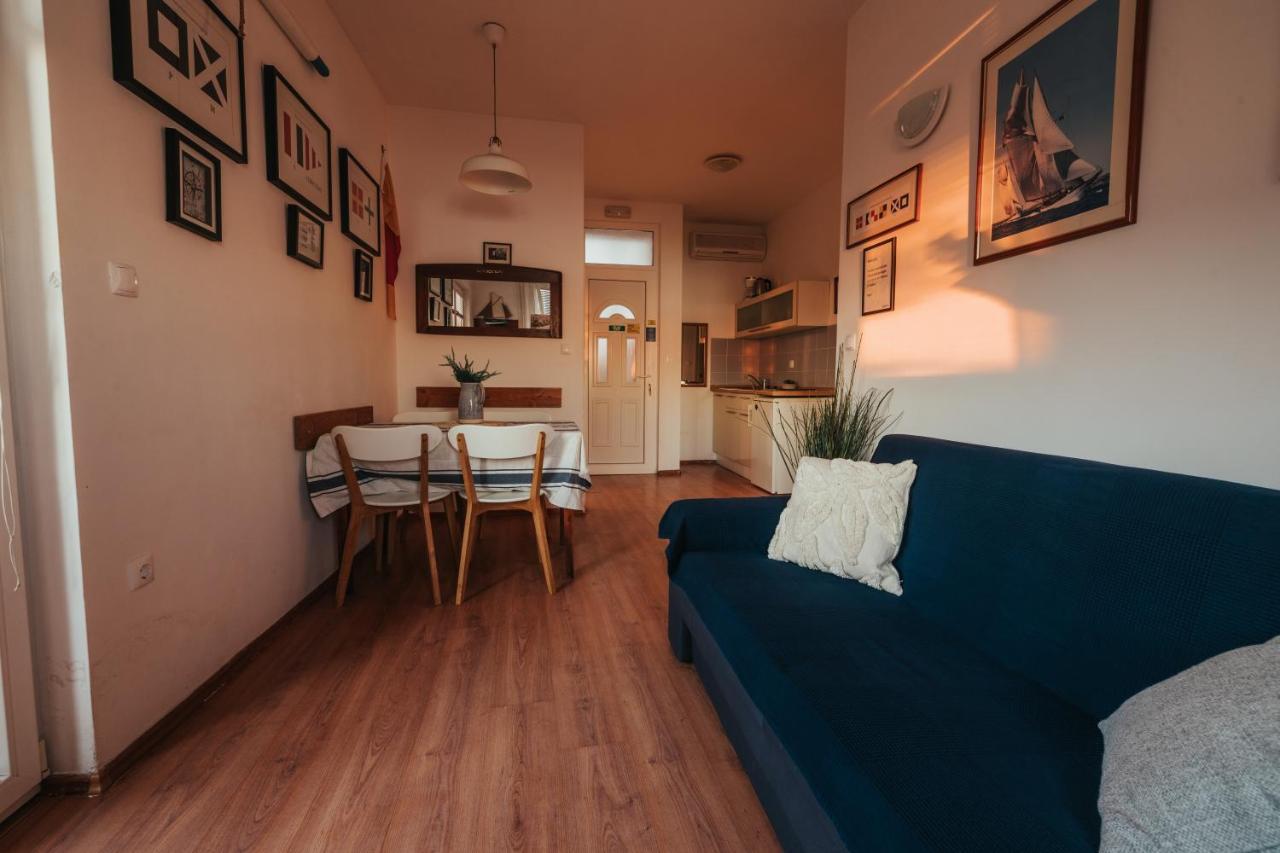 Apartments Villa Mandarina ポドゥゴラ 部屋 写真